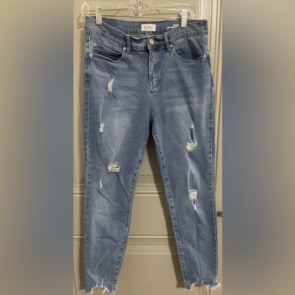 Nicole Miller Distressed Ankle Length Skinny Jean.